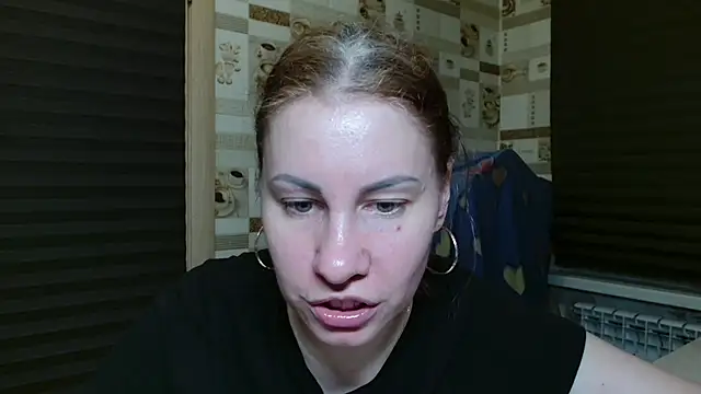 Chat XXX en directo de TherestlessKitty