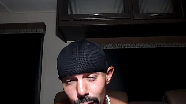 ThickD2C XXX чат на живо