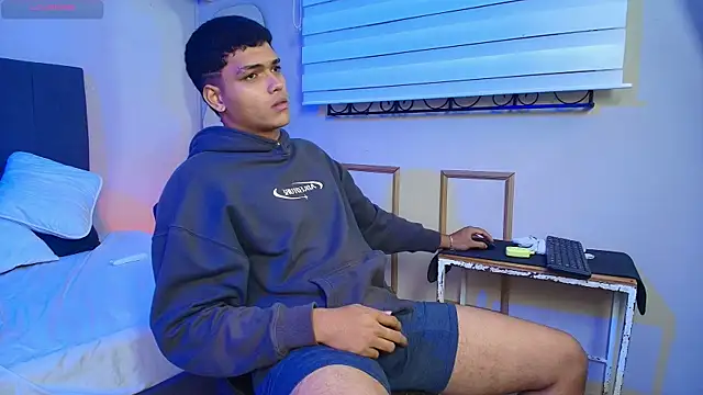 Thony_Big Live XXX-Chat