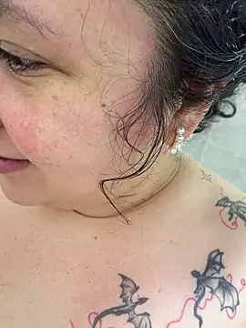 CurlyMilf_Vannexxxa Obrolan Langsung XXX