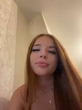 Immy_Megan Adlı Modelin Canlı XXX Sohbeti