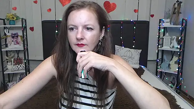 MeganPirs Chat XXX live