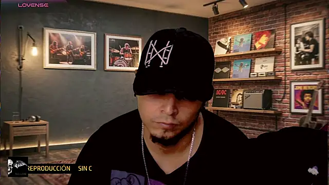 chino_roz's Live XXX Chat