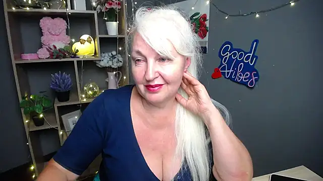 BlondyLeeBest Chat XXX in diretta