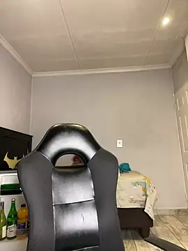 Honeycoco0211 现场XXX聊天