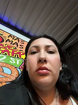 Chat +18 de KittyObsession ao vivo
