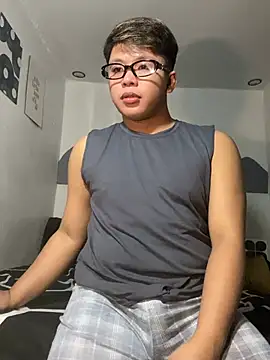 urasianrey's Live XXX Chat
