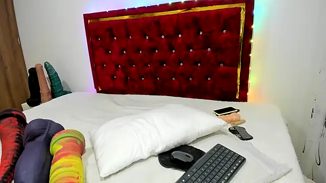 Chat +18 de charlloteevans_X ao vivo
