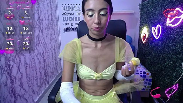 sandra_petite19 Live XXX-chat