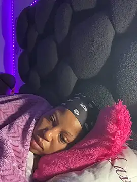 RainBougie's Live XXX Chat