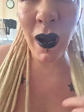 Živý XXX chat PinkTheHawk