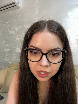 Chatroom XXX en direct de KaylaLewyss
