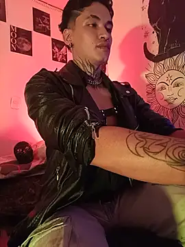 AlecBanne_ XXX чат на живо