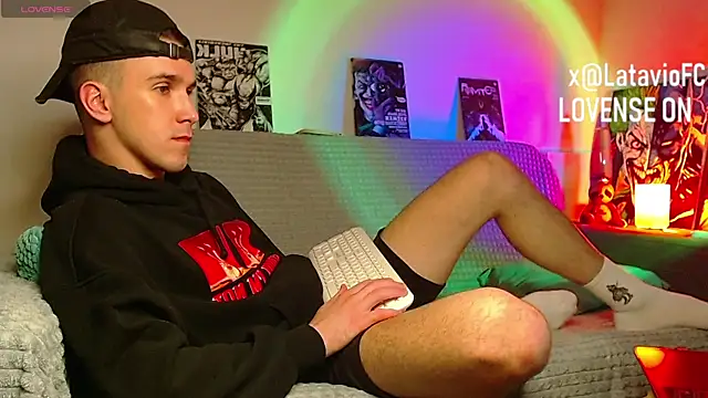 Chatroom XXX en direct de Midnighter_