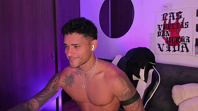 Alessandro_Vanni live XXX chat