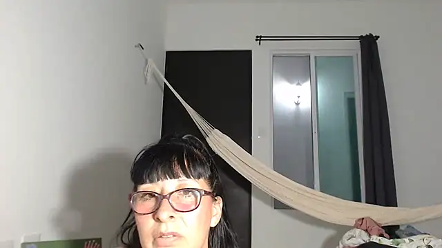 HellenLatin Live XXX Chat