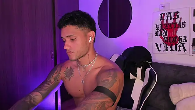 Alessandro_Vanni Live XXX Chat