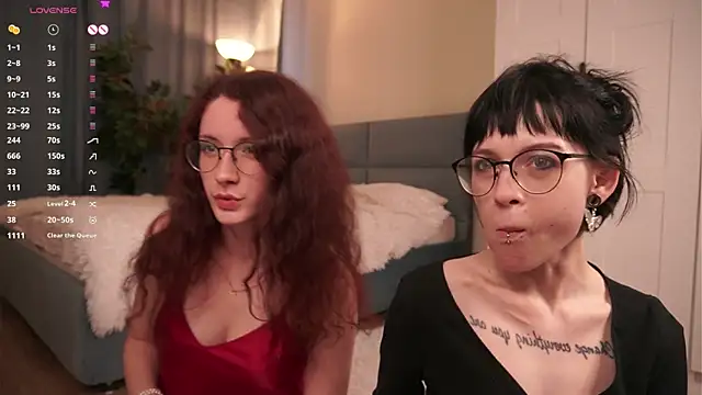TeaseDealer live XXX chat