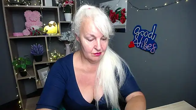 Živý XXX chat BlondyLeeBest