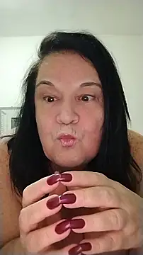 Yaya_Mineira: онлайн-секс-чат