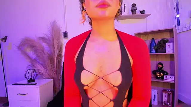 Tylla__ élő XXX-chatje