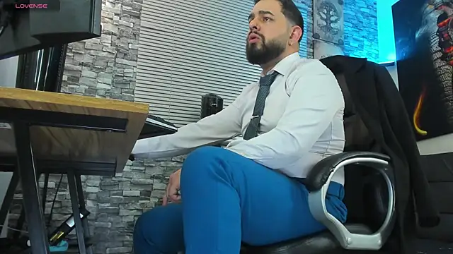 Chat +18 de Ethan_Castellano ao vivo