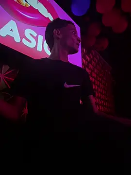 BEM_BOY Chat XXX live