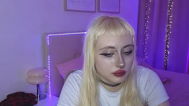 Chat +18 de rraffaellka ao vivo