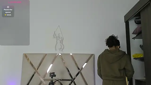Carliet_66's Live XXX Chat
