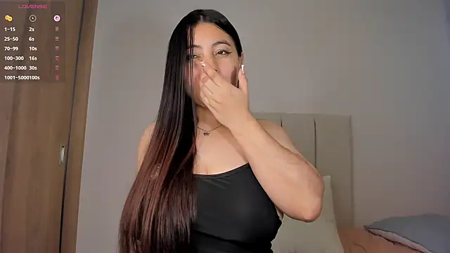 little_caro élő XXX-chatje