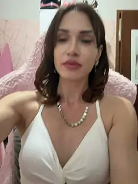 Irresistible37's Live XXX Chat
