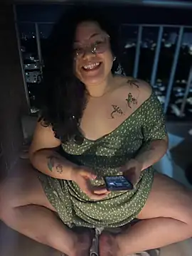 CurlyMilf_Vannexxxa 라이브 XXX 채팅
