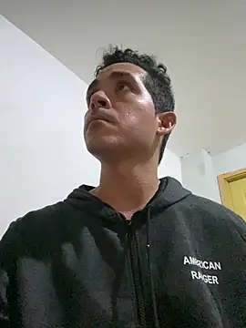 Gabriel_leon33 Adlı Modelin Canlı XXX Sohbeti