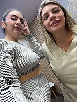 Chatroom XXX en direct de alicee16