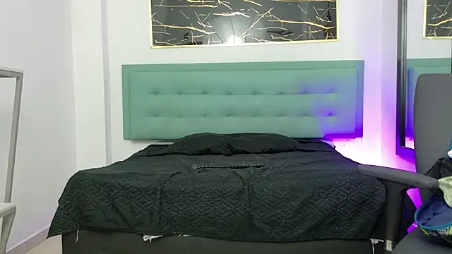 Yuri_Queen's Live XXX Chat