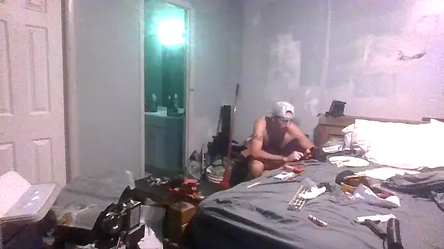 Bi_curious86 Show in webcam