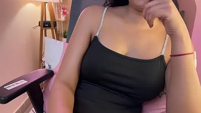 thywyldst69's Live XXX Chat
