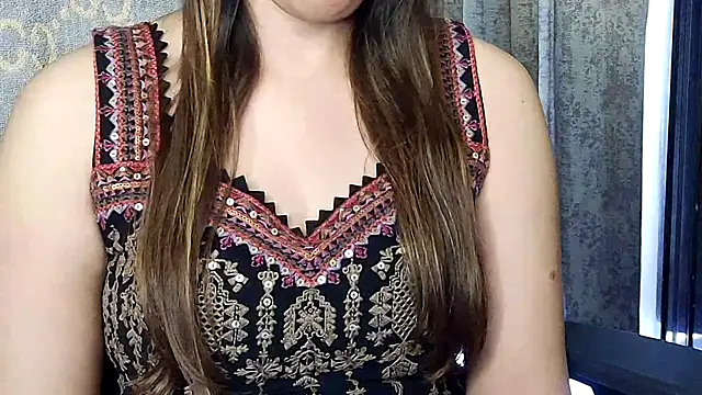 Nyra-Goddess Chat XXX in diretta