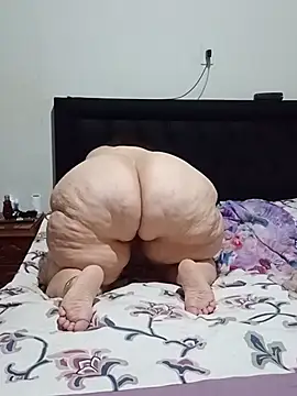 MegaAssMature Live XXX Chat