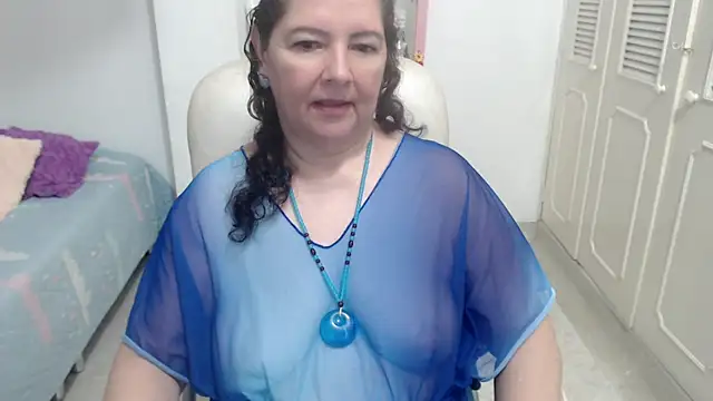 Chat +18 de leonela_69 ao vivo
