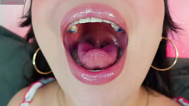mia_roux1 即時 XXX 聊天