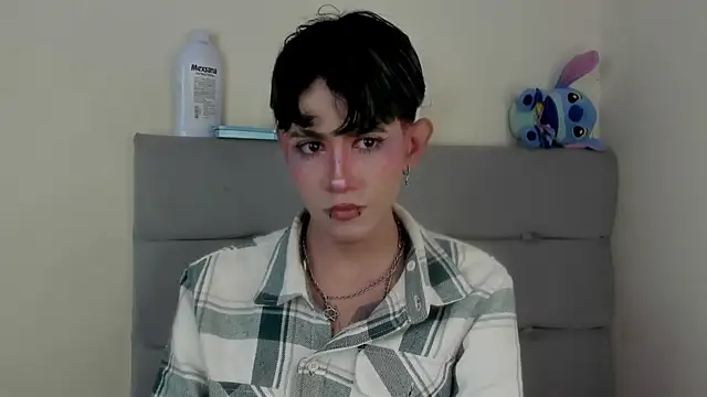Show modela andrew_uwu_ na web-kameri