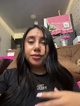 Sophie_Dreamss Adlı Modelin Canlı XXX Sohbeti