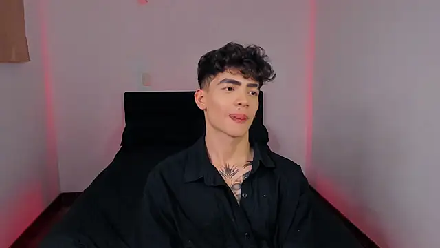 Chat +18 de Axel_InkShade_ ao vivo