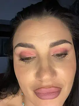 AylaSparkk Adlı Modelin Canlı XXX Sohbeti