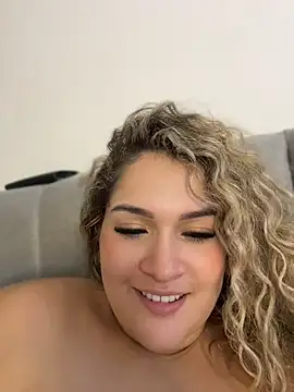 Sara_smiiith211 Adlı Modelin Canlı XXX Sohbeti