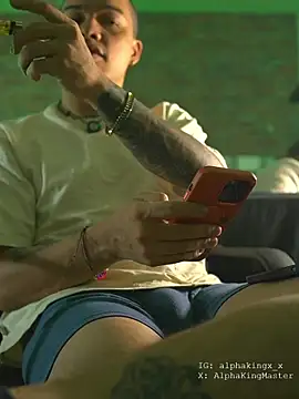 AlphaMasterXxx Chat XXX live