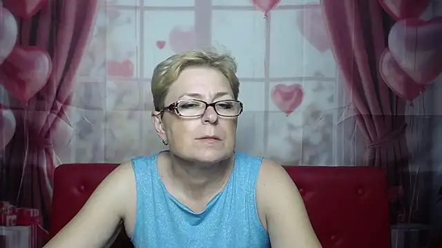 EmiliaGreen Live XXX chat