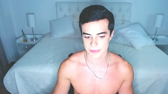 צ'אט XXX בשידור חי של mr_hunterx