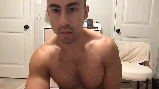 Chat XXX en directo de BigGuyMuscle